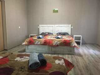 Гостевой дом Panorama Кутаиси Классический четырехместный номер-4