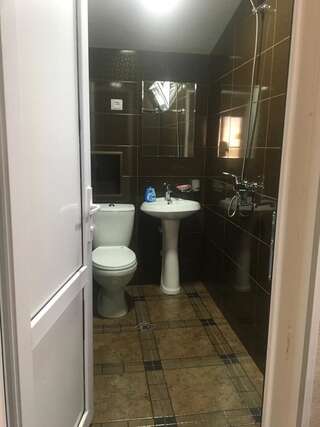 Гостевой дом Panorama Кутаиси Двухместный номер с 1 кроватью и собственной ванной комнатой-2